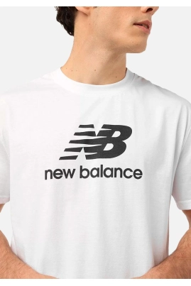 Camiseta New Balance Essentials Basic Masculina Camiseta New Balance Essentials Basic Masculina