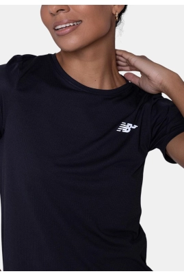 Camiseta New Balance Sports Essentials Feminina Preta Camiseta New Balance Sports Essentials Feminina Preta