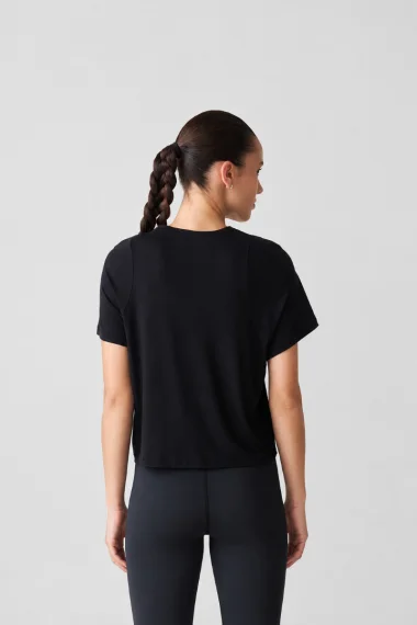Camiseta Feminina New Balance Preto Infinity Propel Camiseta Feminina New Balance Preto Infinity Propel