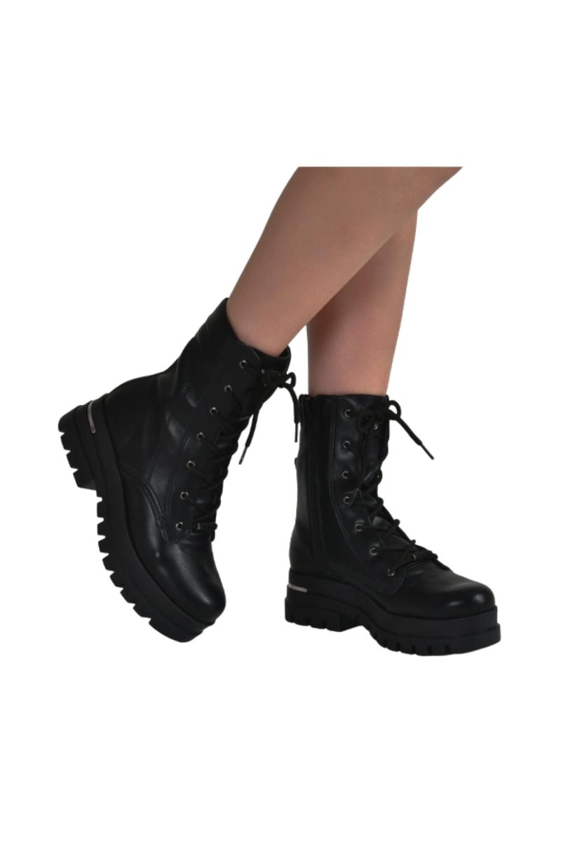 Coturno Via Marte Flatform Tratorado Metal Feminino Preto Coturno Via Marte Flatform Tratorado Metal Feminino Preto