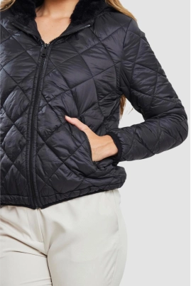 Jaqueta Aishty Nylon Texturas Feminina Preta Jaqueta Aishty Nylon Texturas Feminina Preta