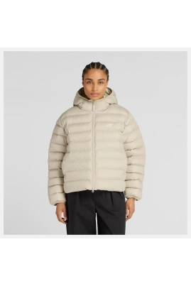 Jaqueta Feminina Puffer Sport Essentials New Balance Creme Jaqueta Feminina Puffer Sport Essentials New Balance Creme