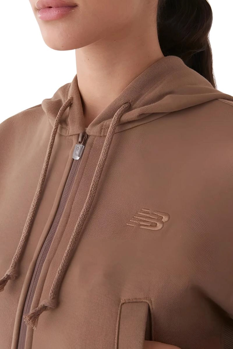 Jaqueta New Balance Cropped Athletics Feminina Marrom