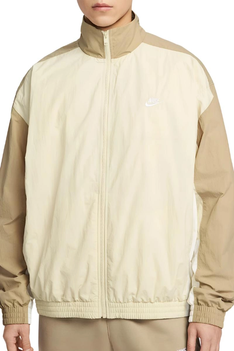 Jaqueta Nike Club Woven Masculina Bege Jaqueta Nike Club Woven Masculina Bege