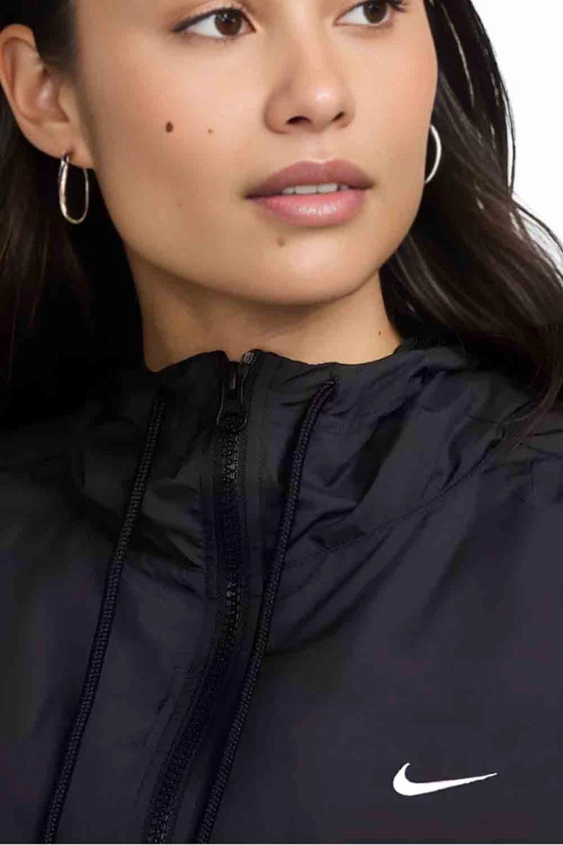 Jaqueta Nike Sportswear Essential Feminina Preta