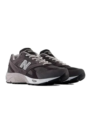 Tênis New Balance 880R Masculino Cinza Grafite Tênis New Balance 880R Masculino Cinza Grafite