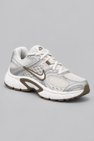 Tênis Nike V5 Runner Feminino Branco e Marrom