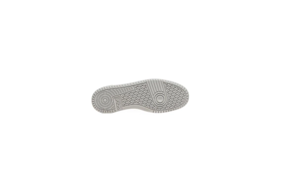 Tênis Fila Casual Classic Masculino Branco e Prata Tênis Fila Casual Classic Masculino Branco e Prata