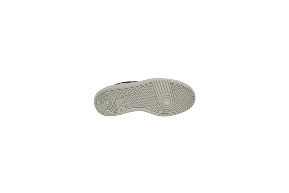 Tênis Fila Casual Classic Masculino Preto e Branco Tênis Fila Casual Classic Masculino Preto e Branco